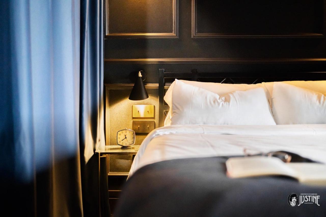 Suite Shibari By Justine Apartments Sobria Elegante Y Pecaminosa Apartamento Turistico En Madrid Rio Екстериор снимка