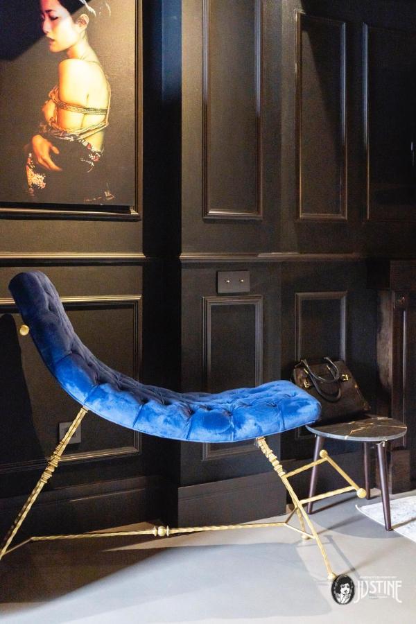 Suite Shibari By Justine Apartments Sobria Elegante Y Pecaminosa Apartamento Turistico En Madrid Rio Екстериор снимка